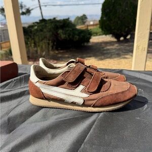 Converse Brown and Cream Low-Top Velcro Sneakers